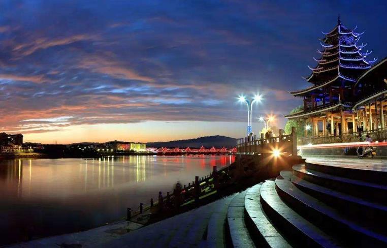雨巷湖南，石桥遗梦，油纸伞下山水情